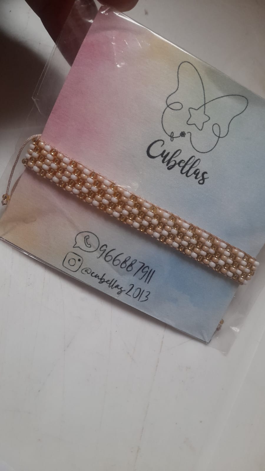 Pulsera estilo miyuki, en mostacilla checa de 5 puntos